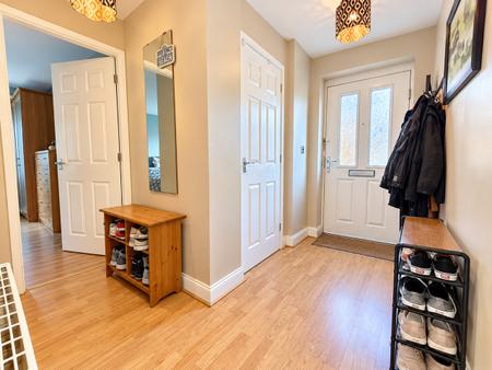 2 bedroom Flat for sale in Heath Way, Heath Hayes, Cannock, WS11