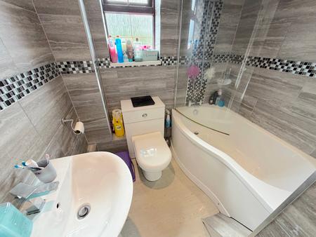 3 bedroom Semi-detached house for sale in Moorland Road, Chadsmoor, Cannock, WS11