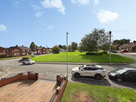 3 bedroom Semi-detached house for sale in Moorland Road, Chadsmoor, Cannock, WS11