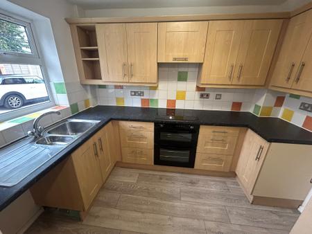 2 bedroom Terraced House to let in Blake Close, Cannock, WS11