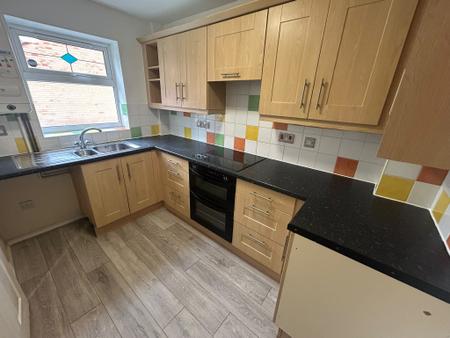 2 bedroom Terraced House to let in Blake Close, Cannock, WS11