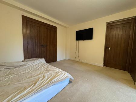 4 bedroom Barn Conversion to let in Lodge Lane, Cannock, WS11
