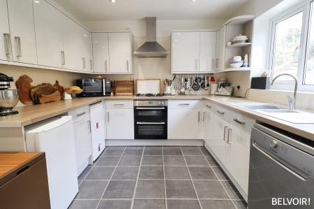 4 bedroom Detached house for sale in Hillside View, Graigwen, Pontypridd, CF37