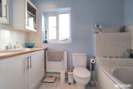 4 bedroom Detached house for sale in Hillside View, Graigwen, Pontypridd, CF37