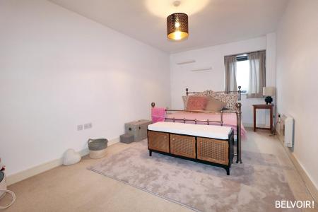 2 bedroom Flat for sale in Pantbach Road, Rhiwbina, Cardiff, CF14