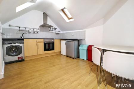 2 bedroom Flat for sale in Broadway, Roath, Cardiff, CF24