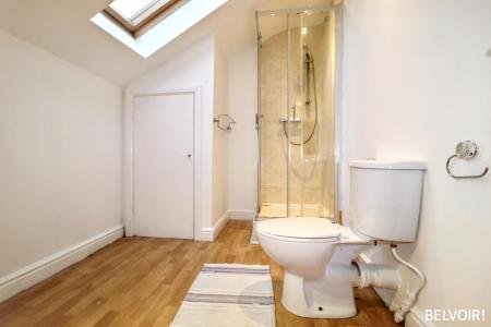 2 bedroom Flat for sale in Broadway, Roath, Cardiff, CF24