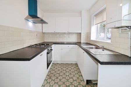 2 bedroom Terraced House to let in Heol Bryn Heulog, Llantwit Fardre, Pontypridd, CF38