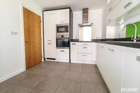 1 bedroom Flat for sale in Prospect Place, Cardiff Bay, Cardiff, CF11