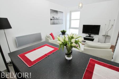 1 bedroom Flat for sale in Prospect Place, Cardiff Bay, Cardiff, CF11