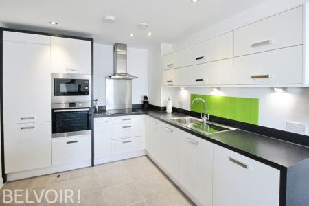 1 bedroom Flat for sale in Prospect Place, Cardiff Bay, Cardiff, CF11