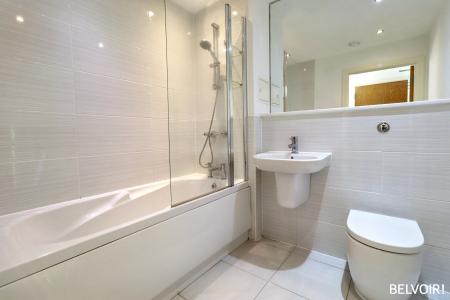 1 bedroom Flat for sale in Prospect Place, Cardiff Bay, Cardiff, CF11