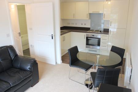 1 bedroom Flat to let in Heol Gruffydd, Rhydyfelin, Pontypridd, CF37