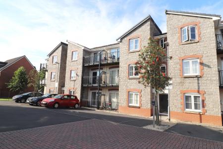 1 bedroom Flat to let in Heol Gruffydd, Rhydyfelin, Pontypridd, CF37