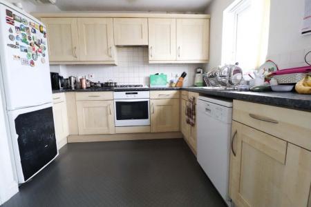 3 bedroom Town house to let in Heol Dewi Sant, Heath, Cardiff, CF14