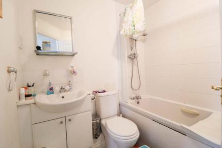 3 bedroom Town house to let in Heol Dewi Sant, Heath, Cardiff, CF14