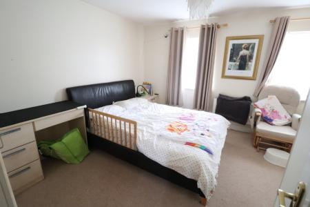 3 bedroom Town house to let in Heol Dewi Sant, Heath, Cardiff, CF14