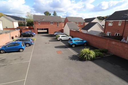 1 bedroom Flat to let in Alexon Way, Hawthorn, Pontypridd, CF37