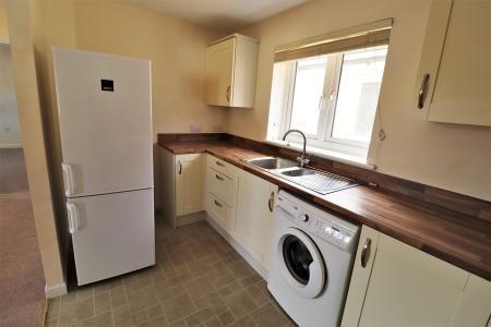 1 bedroom Flat to let in Alexon Way, Hawthorn, Pontypridd, CF37