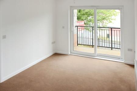 1 bedroom Flat to let in Heol Gruffydd, Rhydyfelin, Pontypridd, CF37