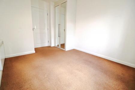 1 bedroom Flat to let in Heol Gruffydd, Rhydyfelin, Pontypridd, CF37