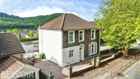 5 bedroom Detached house for sale in Merthyr Road, Pontypridd, CF37