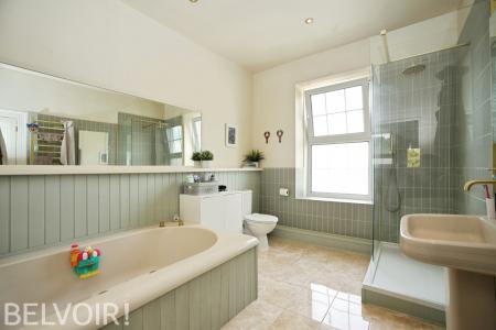 5 bedroom Detached house for sale in Merthyr Road, Pontypridd, CF37