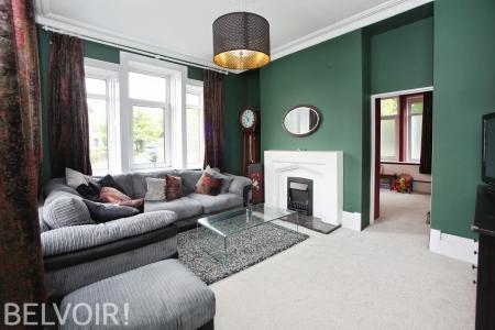 5 bedroom Detached house for sale in Merthyr Road, Pontypridd, CF37