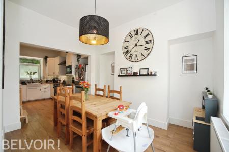 5 bedroom Detached house for sale in Merthyr Road, Pontypridd, CF37