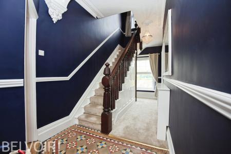 5 bedroom Detached house for sale in Merthyr Road, Pontypridd, CF37
