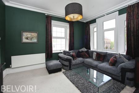 5 bedroom Detached house for sale in Merthyr Road, Pontypridd, CF37