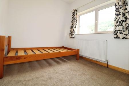 3 bedroom Terraced House to let in Hopkinstown Road, Hopkinstown, Pontypridd, CF37
