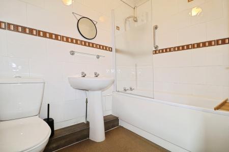 3 bedroom Terraced House to let in Hopkinstown Road, Hopkinstown, Pontypridd, CF37