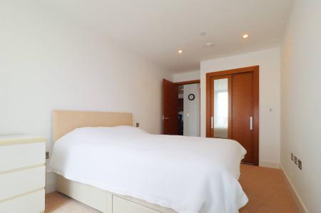 2 bedroom Flat to let in The Hayes, Cardiff, CF10