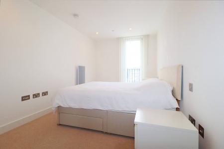 2 bedroom Flat to let in The Hayes, Cardiff, CF10