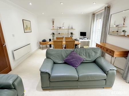 2 bedroom Apartment for sale in Mount Stuart Square, Cardiff Bay, Cardiff, CF10