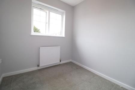 3 bedroom Semi-detached house to let in Clos Ty Melyn, Rhydyfelin, Pontypridd, CF37