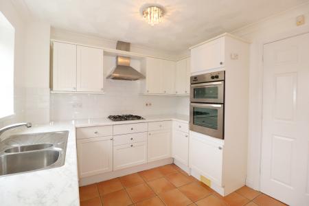 3 bedroom Semi-detached house to let in Clos Ty Melyn, Rhydyfelin, Pontypridd, CF37