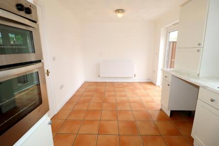 3 bedroom Semi-detached house to let in Clos Ty Melyn, Rhydyfelin, Pontypridd, CF37