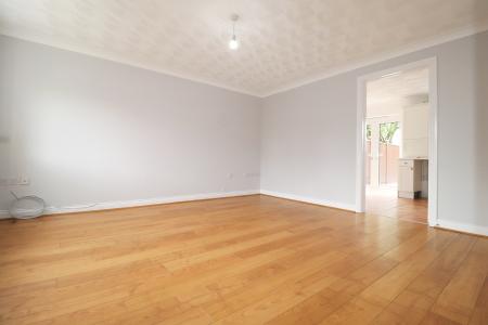 3 bedroom Semi-detached house to let in Clos Ty Melyn, Rhydyfelin, Pontypridd, CF37