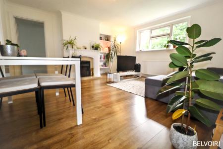 3 bedroom Flat for sale in Hollybush Estate, Whitchurch, Cardiff, CF14