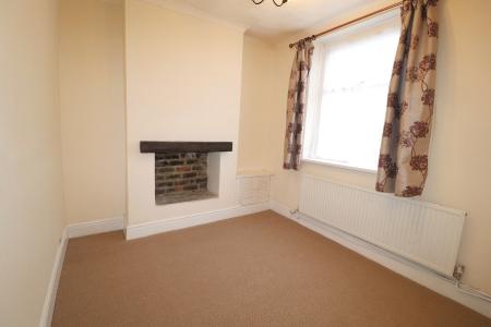 3 bedroom Terraced House to let in Compton Street, Grangetown, Cardiff, CF11
