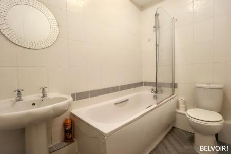 2 bedroom Flat for sale in Clive Street, Grangetown, Cardiff, CF11