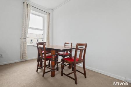 2 bedroom Flat for sale in Clive Street, Grangetown, Cardiff, CF11