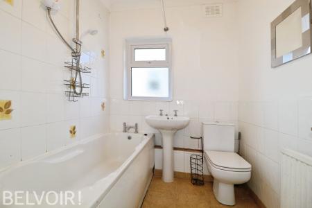 4 bedroom Semi-detached house to let in Archer Road, Cardiff, CF5