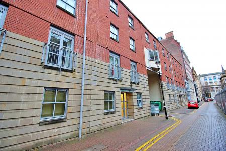 2 bedroom Apartment to let in Mount Stuart Square, Cardiff Bay, Cardiff, CF10