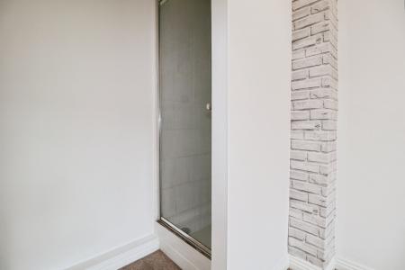 3 bedroom Detached house to let in Rose Walk, Rogerstone, NP10