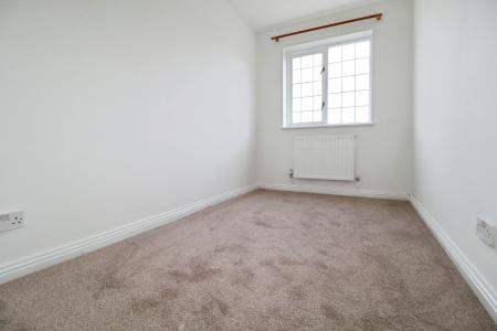 3 bedroom Detached house to let in Rose Walk, Rogerstone, NP10