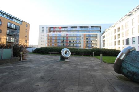 1 bedroom Flat to let in Davaar House, Ferry Court, Cardiff Bay, Cardiff, CF11