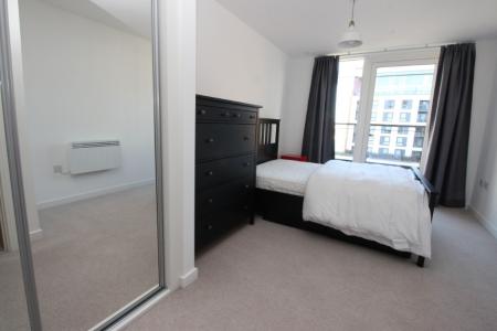 1 bedroom Flat to let in Davaar House, Ferry Court, Cardiff Bay, Cardiff, CF11